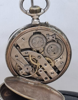 Predám funkčné starožitné vreckové hodinky Remontoir cylindr - 7