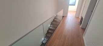 REKONŠTRUKCIA -5 IZB. RODINNÝ DOM, ŽILINA-DVOJGARÁŽ, 402m2 - 7