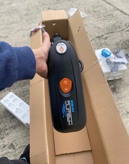 Haswing Elektromotor 55LB na dialkové ovládanie s GPS 12V - 7