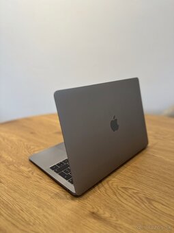 MacBook Air (Retina, 13-palcový, 2019) Thule Obal - 7