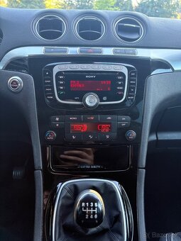 Ford S-Max 2.0 TDCi 120kw 7 miest - 7