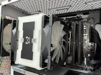 i7 13700K\32GB\RTX 4070Ti\SSD\1000W Zdroj - 7