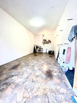 PRÍJEMNÝ 3-IZBOVÝ BYT S MOŽNOSŤOU KÚPY S VLASTNOU GARÁŽOU - 7