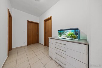 ŠTÝLOVÝ 3-IZBOVÝ BYT S PRIESTRANNÝM BALKÓNOM - 7
