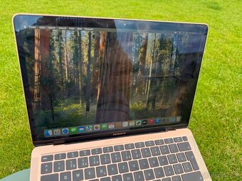 MacBook Air M1 Rose gold, 2022 - 7