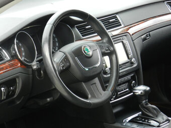 Škoda Superb Combi 2.0 TDI CR 140k Elegance DSG - 7
