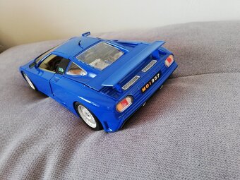 1:18 BUGATTI  EB110 1991 Bburago - 7