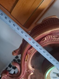 Predám funkčné komodové hodiny odbijajú pol a celú hodinu 15 - 7