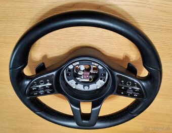 Volant Mercedes Benz (2018+) - 7