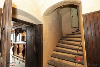 EXKLUZÍVNA HISTORICKÁ NEHNUTEĽNOSŤ V CENTRE BREZNA - 7