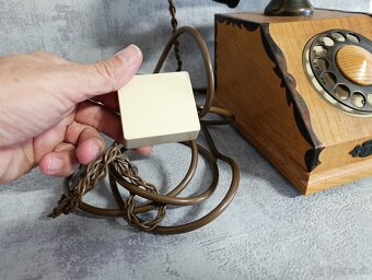 Starý retro telefon Tesla z roku 1979 Velice zachovalý, má č - 7
