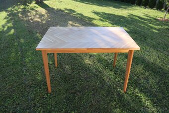 Jedálenský stôl - 7