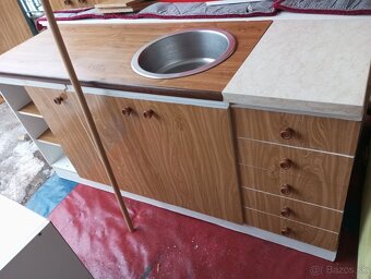 Kuchynská linka - 7