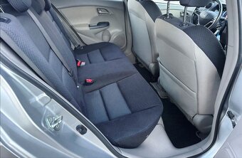 Honda insight - 7
