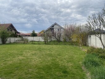 Stavebný pozemok 600m2 so všetkými sieťami - 7