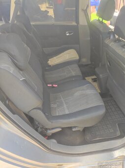 Renault Megane Scenic 1.9 88kw 7 miestne - 7
