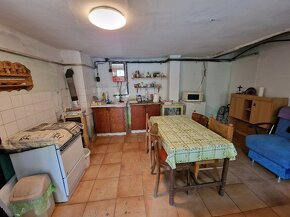 Sereď centrum- 3 izb.RD na 359 m2 pozemku na predaj - 7