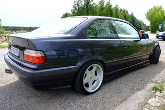 BMW E36 318is Coupé - 7