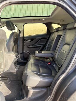 Jaguar F-Pace 2.0D I4 180k AWD A/T - 7
