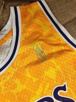 Mitchell & Ness dres BAPE x Lakers XXL - 7