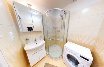 Priestranný zariadený 2 izb.byt s balkónom ZÁPAD - 7