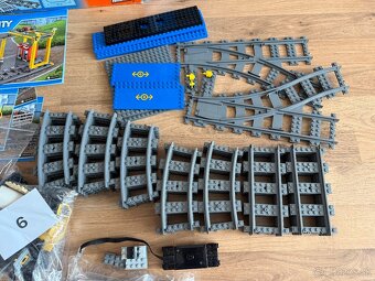 LEGO City 60052 Nákladní vlak (ovl. Powered Up) - JAKO NOVÉ - 7
