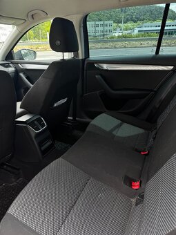 Škoda Octavia 1.6 TDi DSG - 7