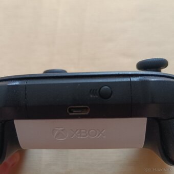 Čierny ovládač na Xbox Series S/X Xbox one controller - 7