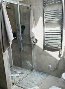 Krásny dom s bazénom, garážou a altánkom ZNÍŽENÁ CENA - 7