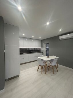 Štýlový rodinný dom z lodných kontajnerov, na predaj. - 7