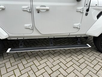 Jeep Wrangler UNLIMITED BRUTE 2,0 PHEV 4XE, DPH - 7