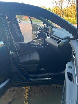 Toyota C-HR 1.8 hybrid CVT - 7