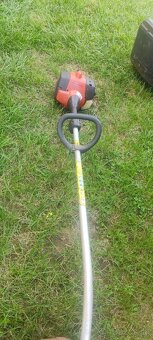 Predám vykosovačku Husqvarna 128C - 7