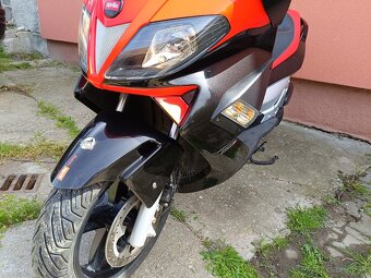 Aprilia sr max 125 - 7