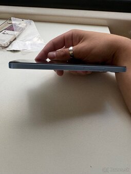 Redmi 12 4/128 - 7