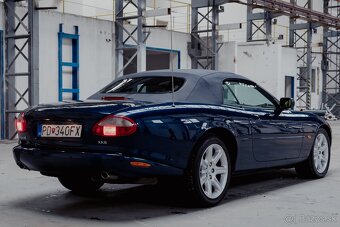 Predám jaguar xk8 convertible - 7