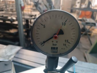 Skrutkovy kompresor Schneider - 7