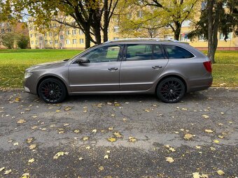 Škoda Superb kombi 3.6 fsi VR6 4x4 - 7
