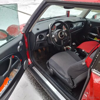 MINI COOPER 1.6 Benzin 85kW - 7