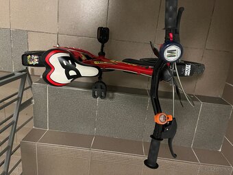 Detský bicykel Mickey Mouse a detská prilba ABUS 2.0 - 7