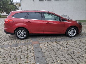 Ford Focus Combi   model 2016 - 7
