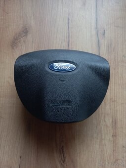 Ford Focus volant - 7