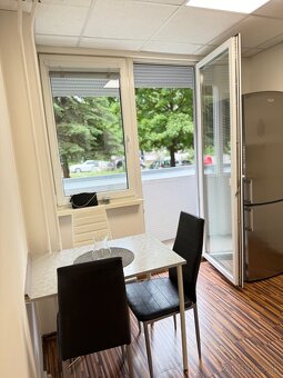 1 IZBOVÝ BYT PREDAJ LOGGIA - 7