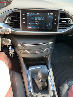 Peugeot 308 1.2 PureTech S&S 130 Style E6d-ISC - 7