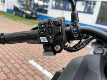 predám Honda Afrika Twin 2023 CRF 1100D2 - 7
