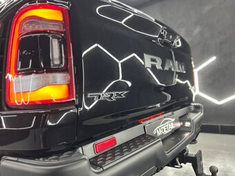 Dodge RAM TRX 6.2 HEMI - 7