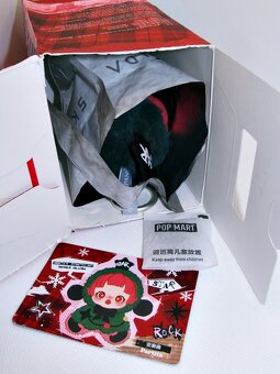 č.1 🐼POP MART SKULLPANDA plyšová panenka , přívěsek PARTITA - 7