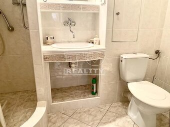NA PREDAJ PRIESTRANNÝ 3-IZBOVÝ BYT (73 m2), BALKÓN,... - 7