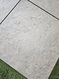 Dlažba terasa, protismyk-ova, 60x60, hrúbka 2cm stredne sivá - 7