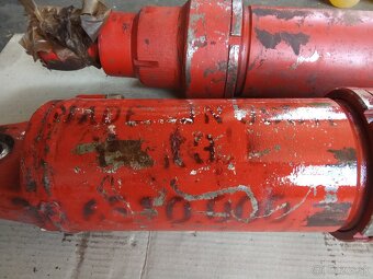 Belarus MTZ hydraulický  valec novy - 7